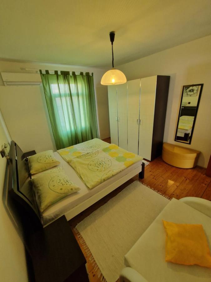 Villa Cvetic Selce Exterior foto